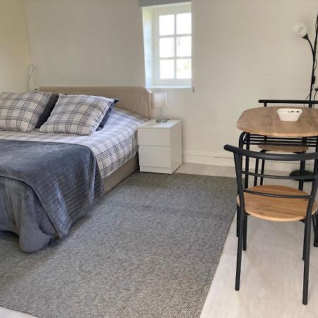 הוילה Sainte-Marguerite-des-Loges Tiny House Du Haras Cour Lozey מראה חיצוני תמונה