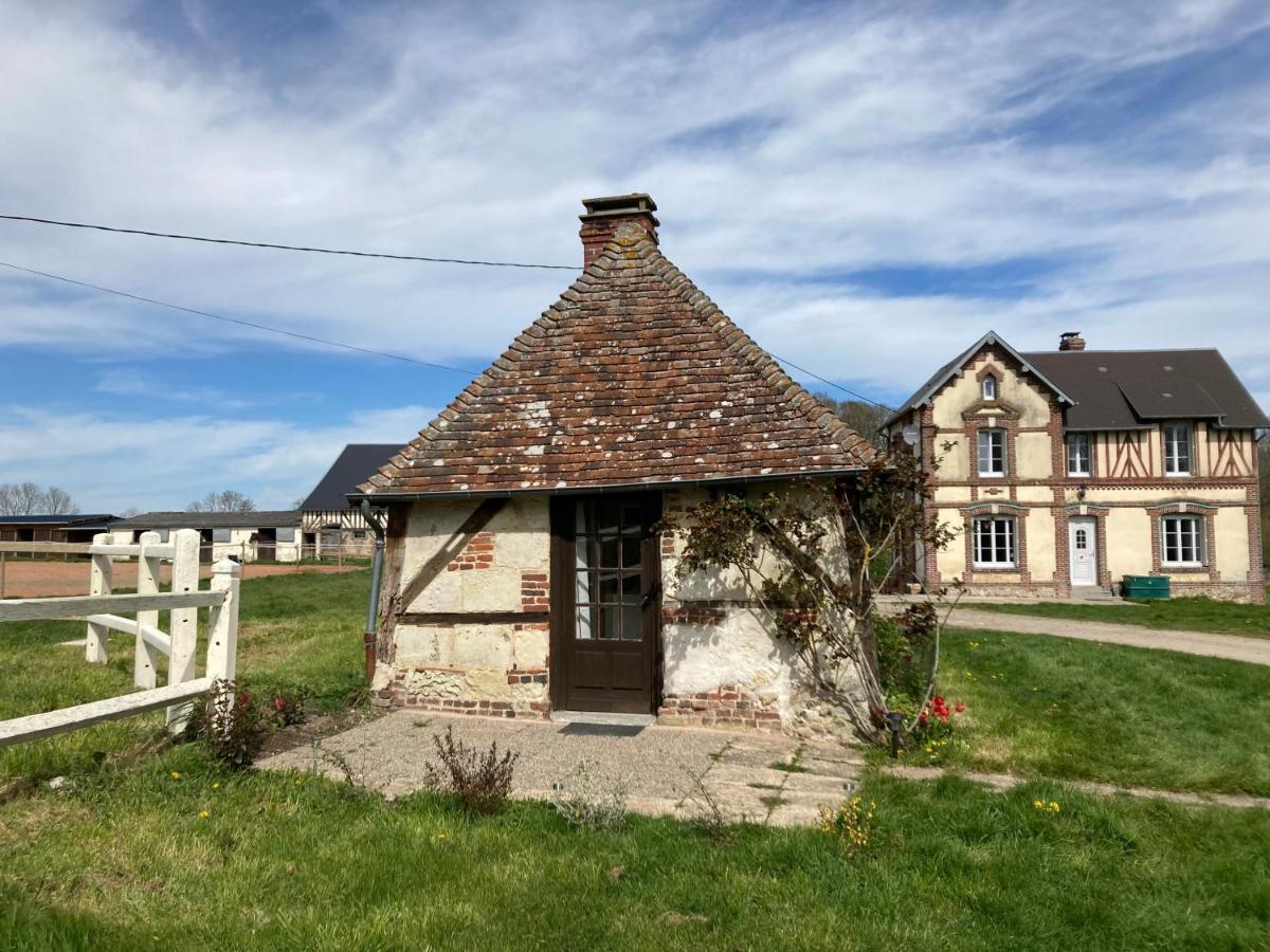 הוילה Sainte-Marguerite-des-Loges Tiny House Du Haras Cour Lozey מראה חיצוני תמונה